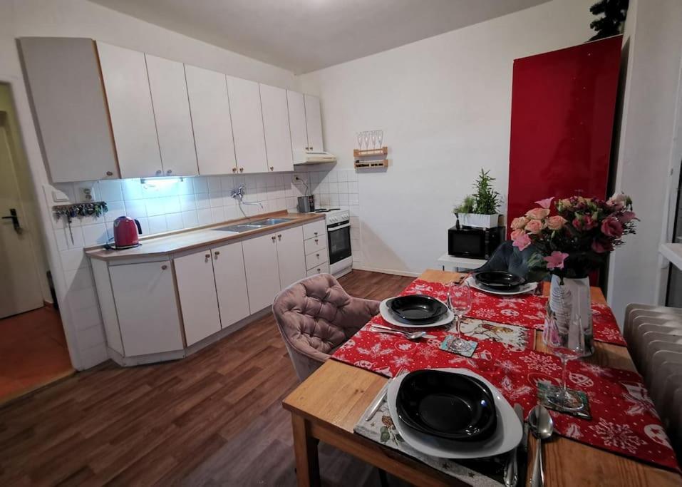Cely Apartman Podlesi 54M2 S Dvema Balkony A S Novou Manzelskou Posteli, Zatim Neni Na Fotkach Apartamento Brno Exterior foto
